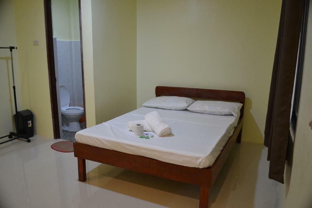 Janna'S Place Hotel Хенерал Луна Екстериор снимка