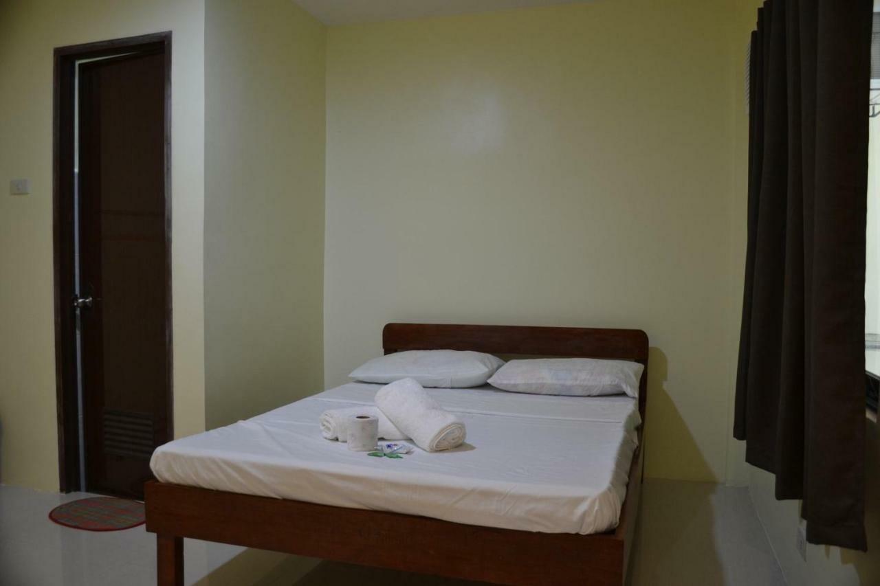 Janna'S Place Hotel Хенерал Луна Екстериор снимка
